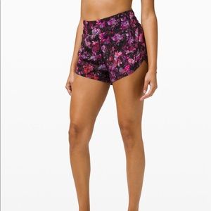 Lululemon Track that 3” high rise short floral print size 4